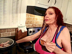 scorching Youtuber with yam-sized breasts Teddi Barrett in the kitchen