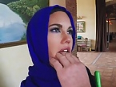 Arabian muslim fucked in hijab before cumshot on face