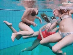 Underwater, small tits, teen (18+)