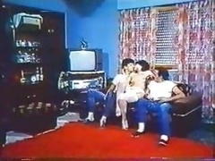 Greek porn'70-'80 (to mikrofwno tis alikhs-katerina spathi) 2-gr2
