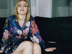 Blonde, Conversation vulgaire, Domination, Femme dominatrice, Fétiche des pieds, Français, Branlette thaïlandaise, Humiliation