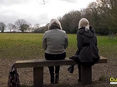 Mollig, Vingeren, Lesbisch, Likken, Rijpe lesbienne, Natuurlijk, Panty, Tiener