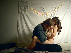 Kissing, Teen