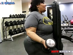 BBW workout with Geisha Grimm