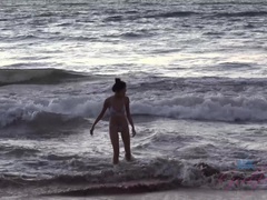 Amateur, Plage, Bikini, Exhib, Nue, Pov, Fumer, Mouillée