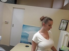 Gros seins, Sucer une bite, Médecin, Fille latino, Mère que j'aimerais baiser, Naturelle, Seins naturels, Pov