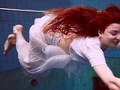 polish sweetie Marketa naked in the pool