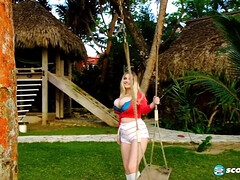 Tetas grandes, Rubia, Peludo, Masturbación, Tetas naturales, Al aire libre, Coño, Tetas