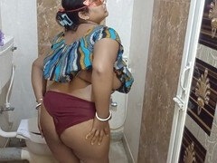 Amateur, Cul à la bouche, Salle de bains, Gros cul, Fait maison, Indienne, Masturbation, Nue  à poil