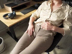 Sexy Secretary Shows Off Big Cameltoe In Tight Trousers