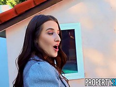 Aubree Valentine convinces client to buy house with deepthroat & cowgirl action