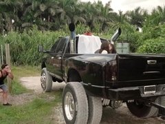 Blowjob, Brunette, Car, Hd, Latina, Licking, Outdoor, Threesome