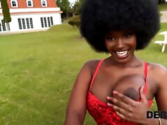 Gros cul, Gros seins, Noire, Noir ébène, Interracial, De plein air, Pov, Séduite