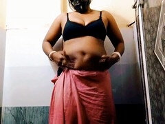 Seductive Indian aunt gets pounded in a sizzling film