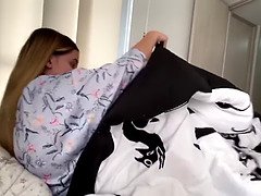 Veľké kozy, Fisting, Hd, Masturbácia, Mamina, Prirodzené prsia, Pička, Ovisnuté prsia