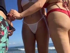 Amateur, Plage, Gros seins, Blonde, Sucer une bite, Brunette brune, Queue, Plan cul à trois