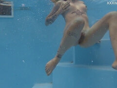 Underwater Show featuring Mimi Cica and Mimi's blonde babe porn
