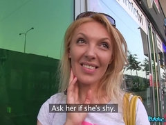 Amateur, Sucer une bite, Éjaculation interne, Tir de sperme, En levrette, Faciale, Public, Chatte