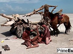 Playa, Mamada, Hd, Hombre hombre mujer, Al aire libre, Público, Gritar, Trio