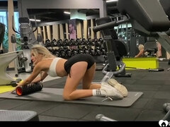 Leie, Schwarz, Blondine, Spermaladung, Sporthalle, Hardcore, Jungendliche (18+), Titten